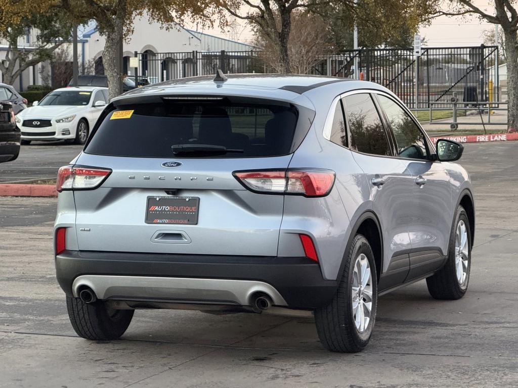 2022 Ford Escape Image 10