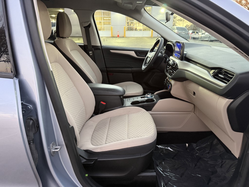 2022 Ford Escape Image 28