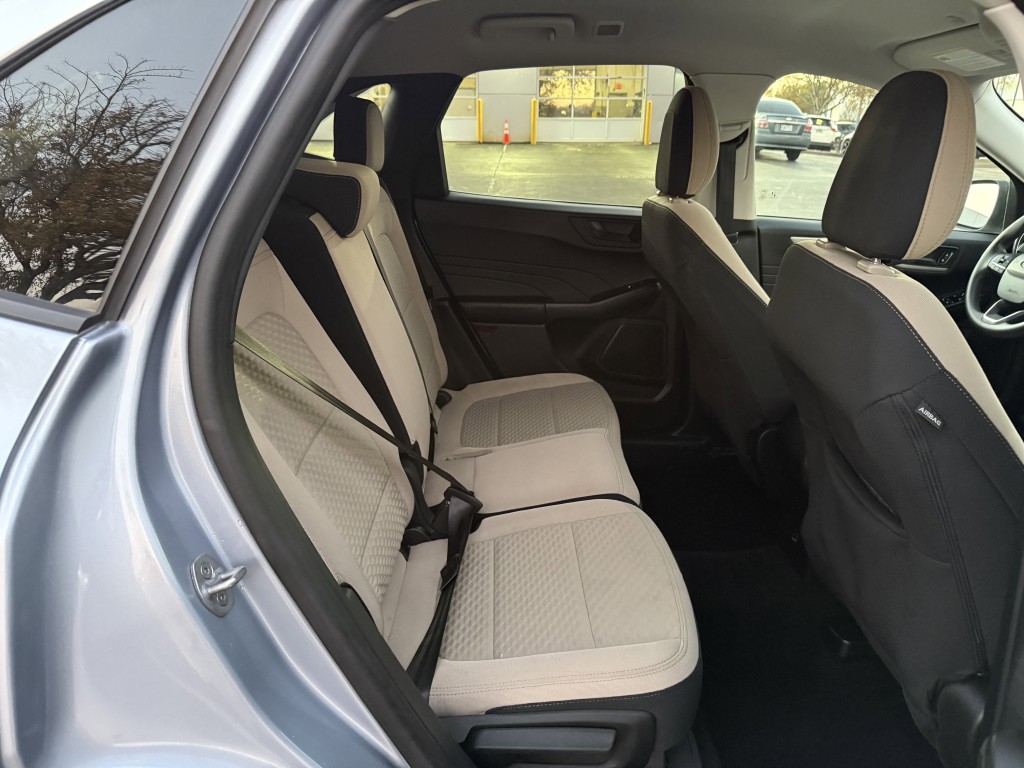 2022 Ford Escape Image 30