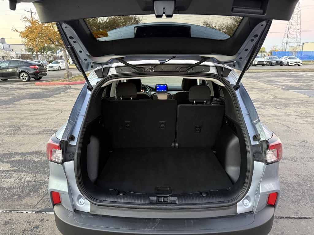 2022 Ford Escape Image 32