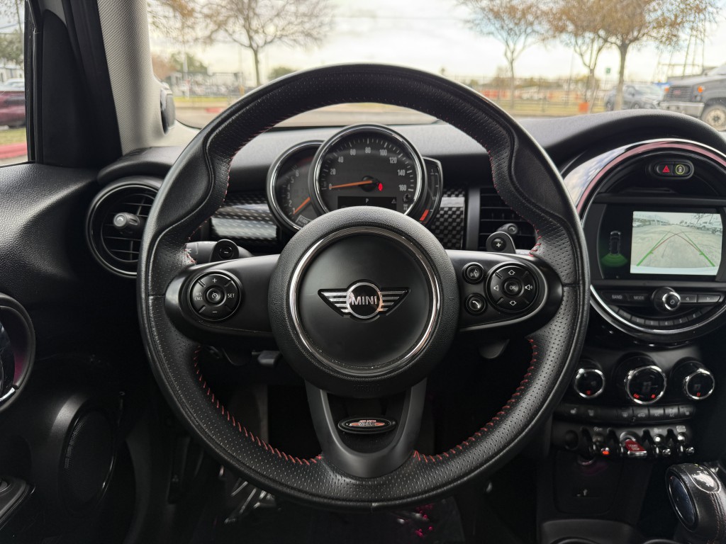2019 MINI Cooper Image 16