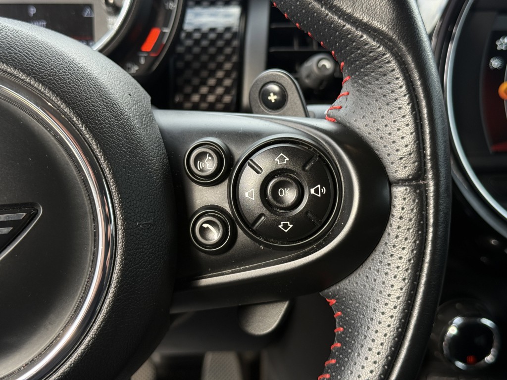 2019 MINI Cooper Image 18