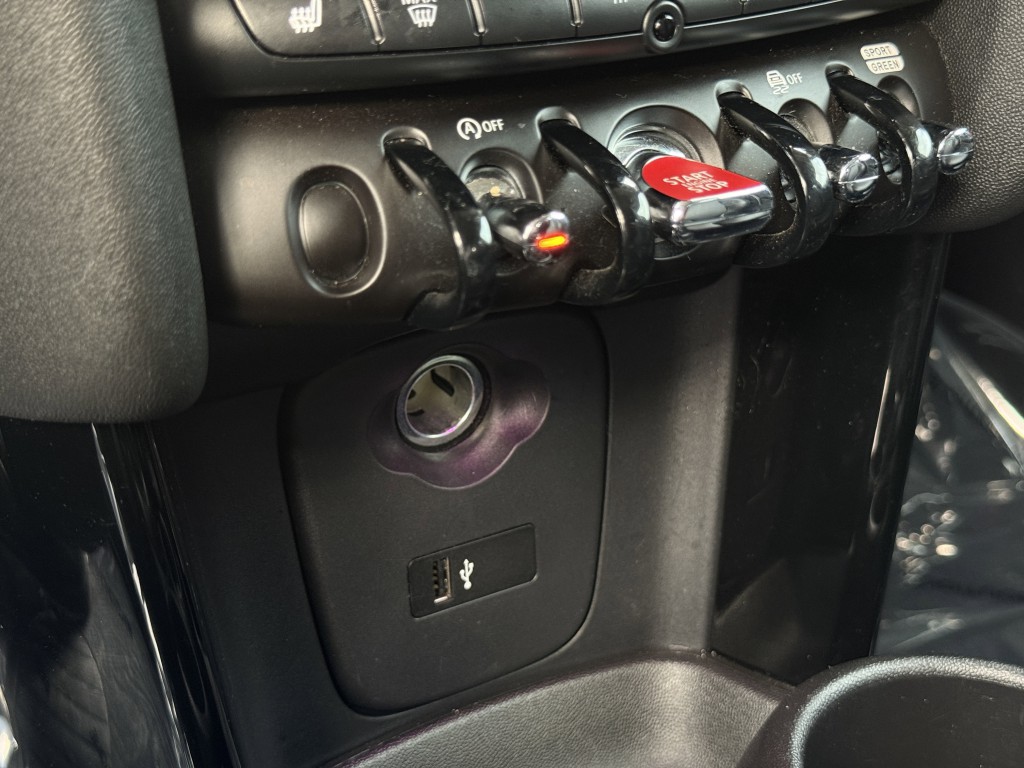 2019 MINI Cooper Image 21