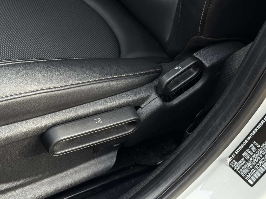 2019 MINI Cooper Image 27