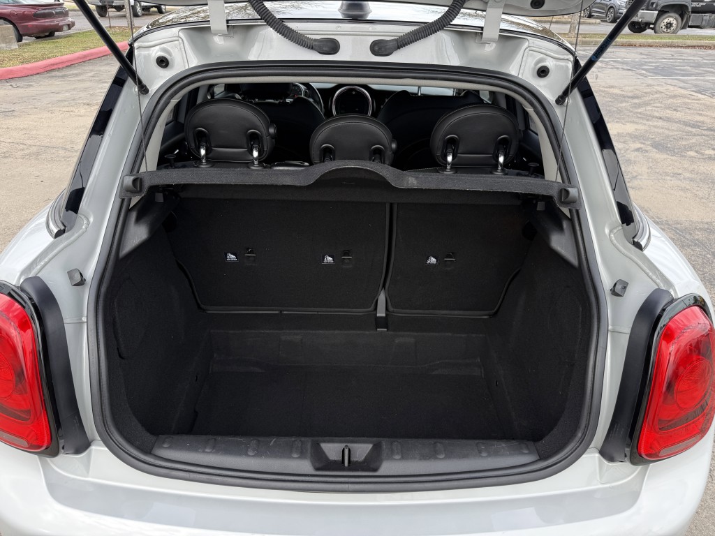 2019 MINI Cooper Image 33