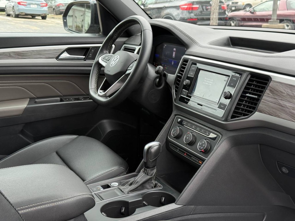 2023 Volkswagen Atlas Cross Sport Image 15