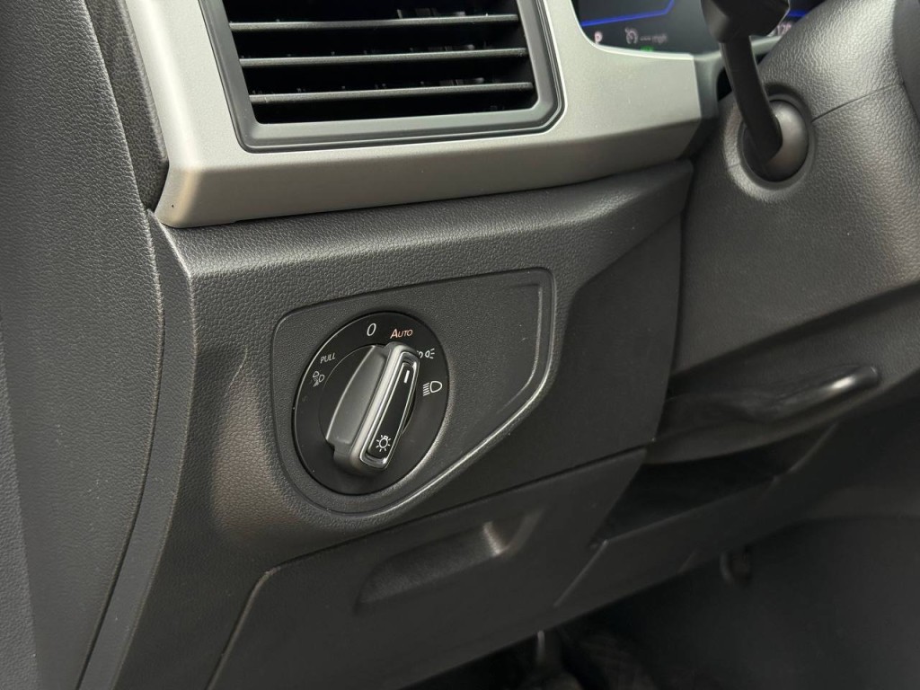 2023 Volkswagen Atlas Cross Sport Image 26