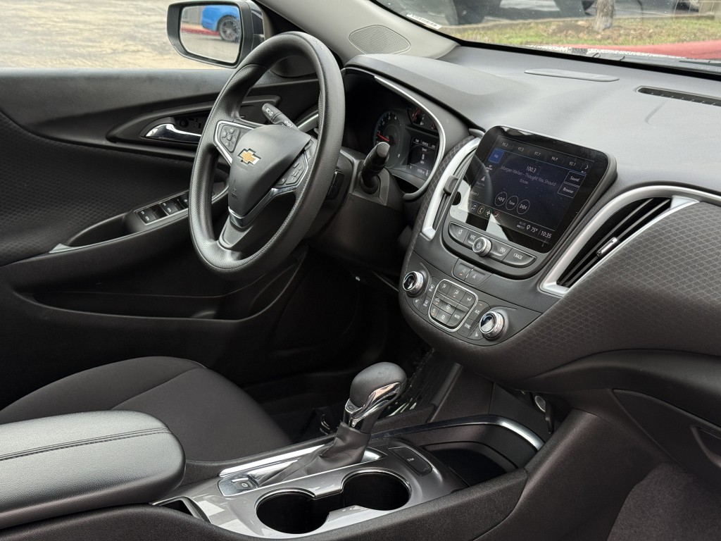2023 Chevrolet Malibu Image 13
