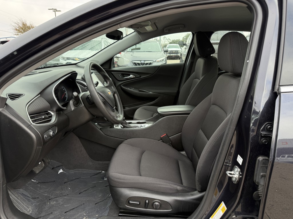 2023 Chevrolet Malibu Image 27