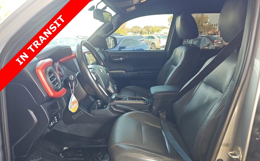 2016 Toyota Tacoma Image 8