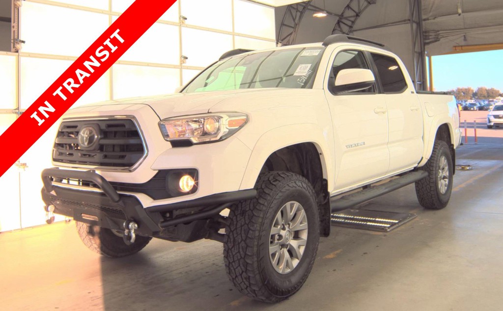 2018 Toyota Tacoma Image 1