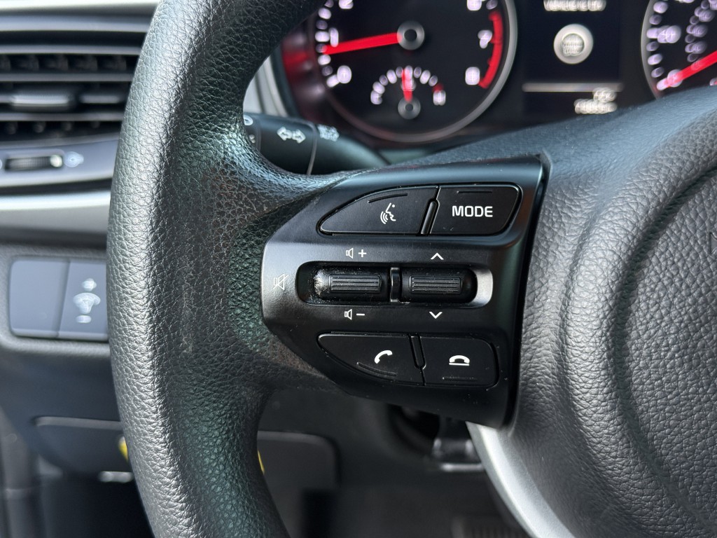 2022 Kia Rio Image 15