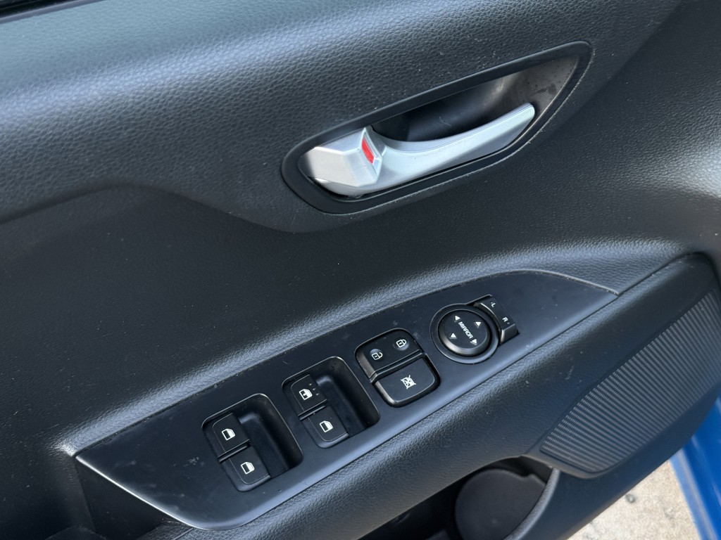 2022 Kia Rio Image 22