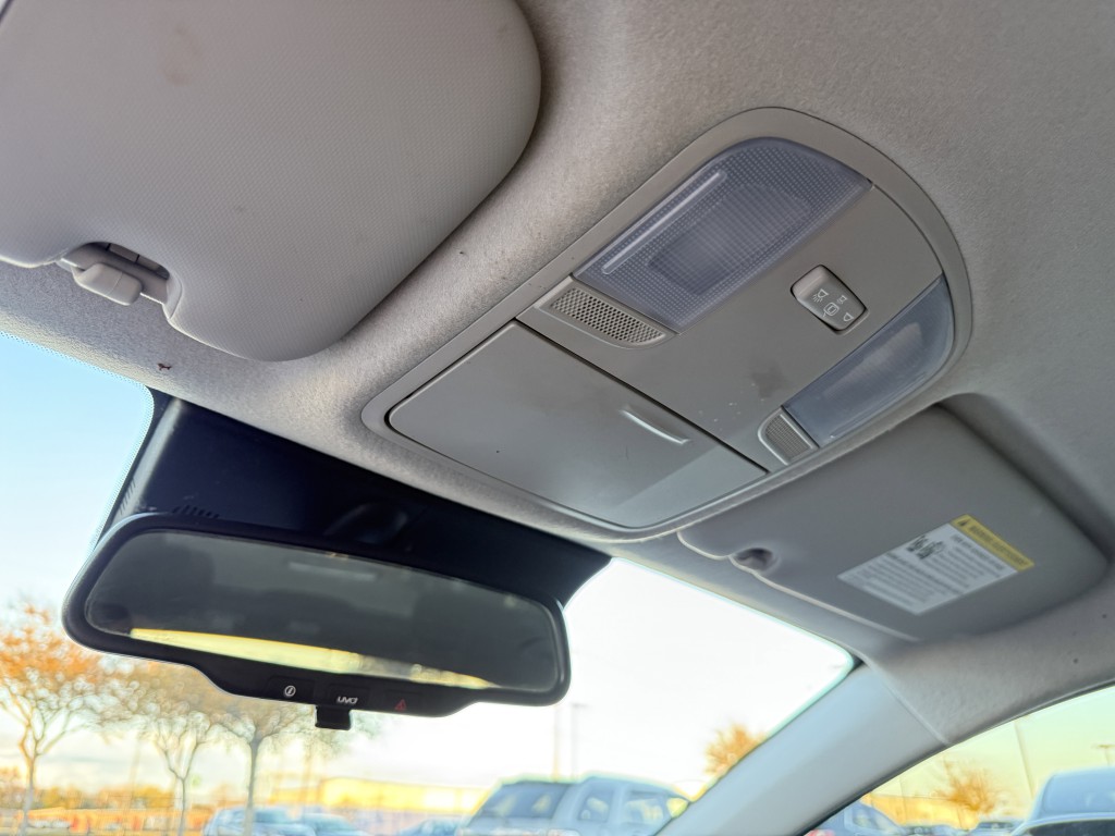 2022 Kia Rio Image 25