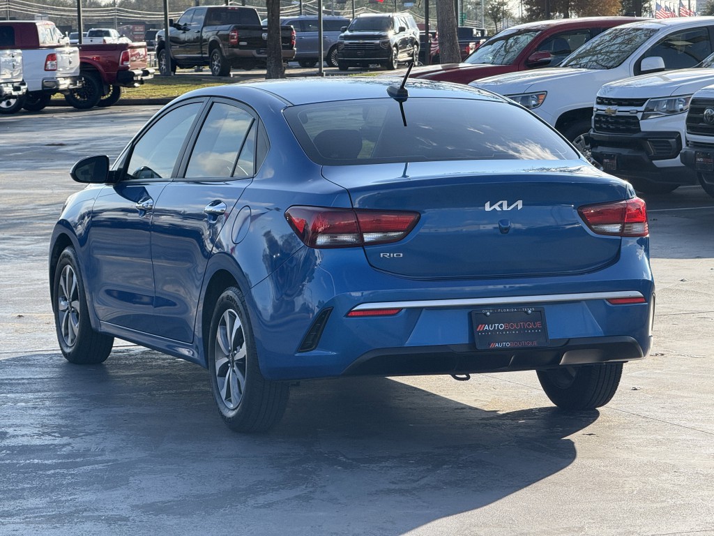 2022 Kia Rio Image 9