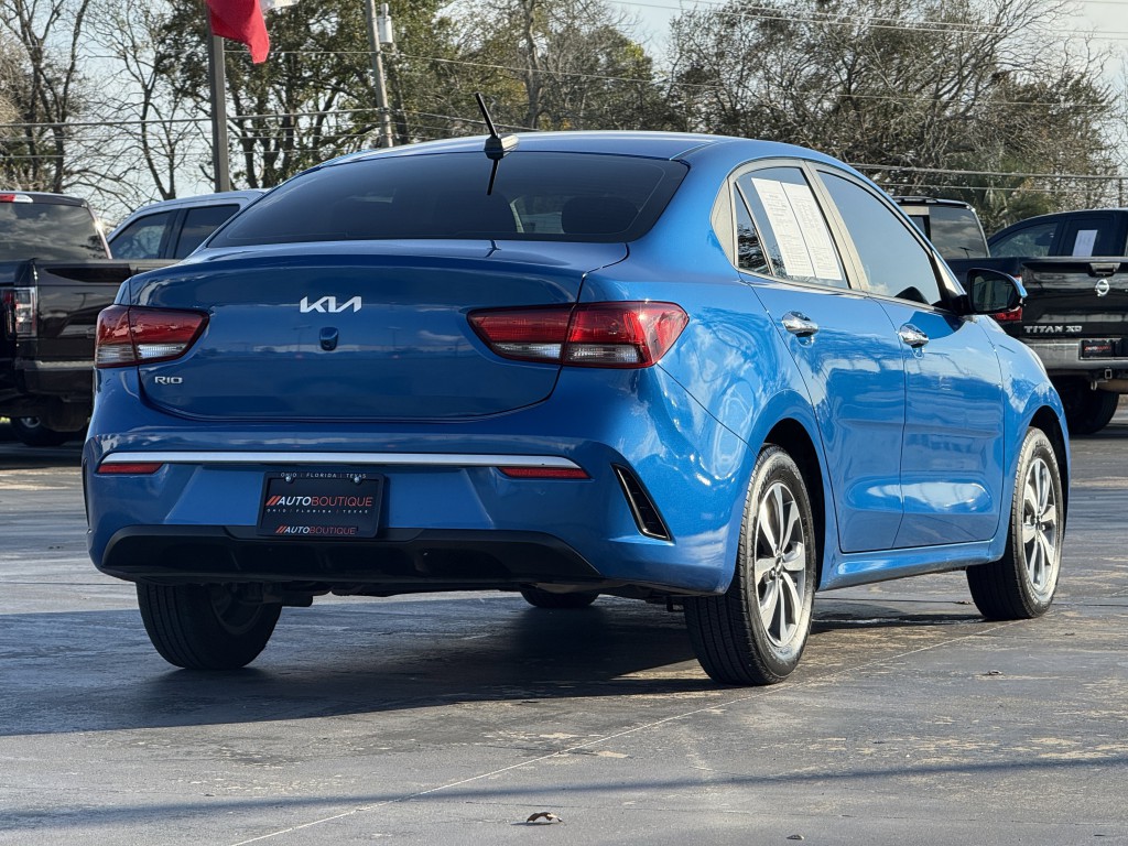 2022 Kia Rio Image 10