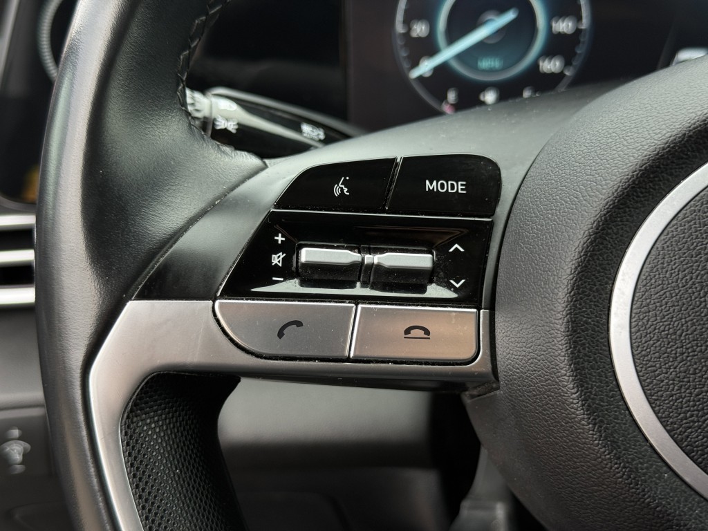 2023 Hyundai Elantra Image 18