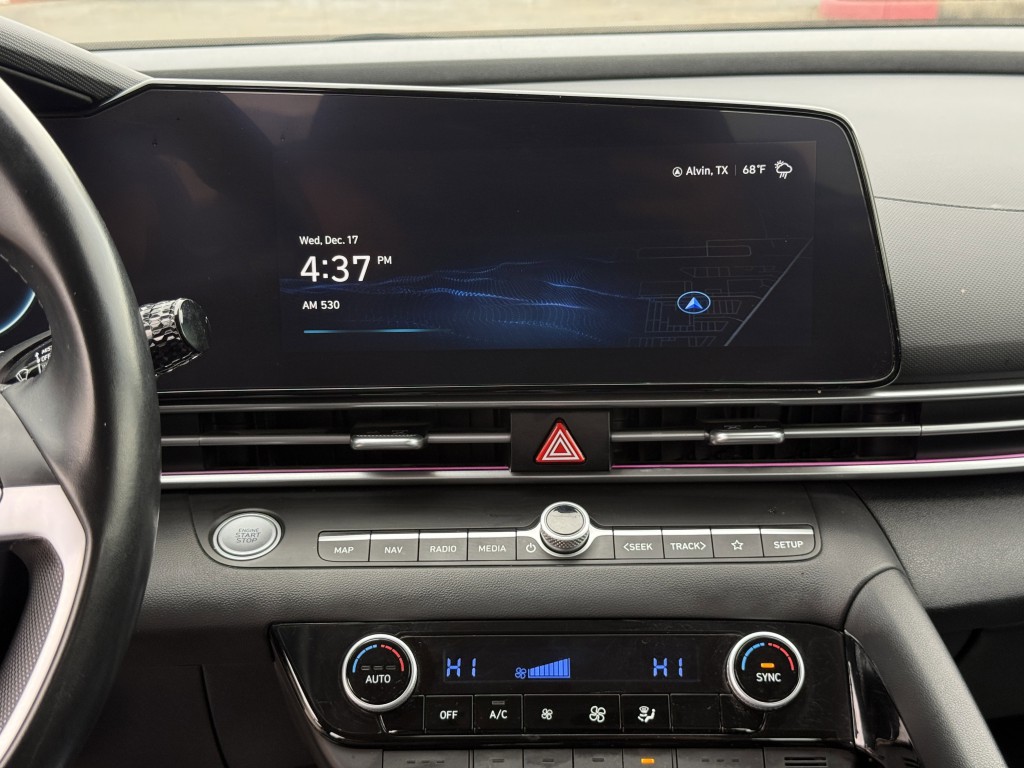 2023 Hyundai Elantra Image 21