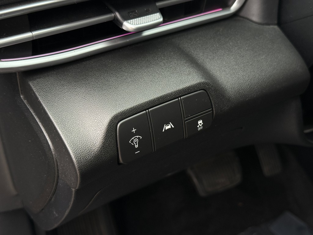 2023 Hyundai Elantra Image 26