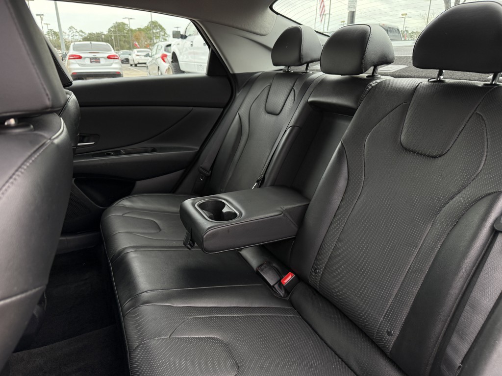 2023 Hyundai Elantra Image 33