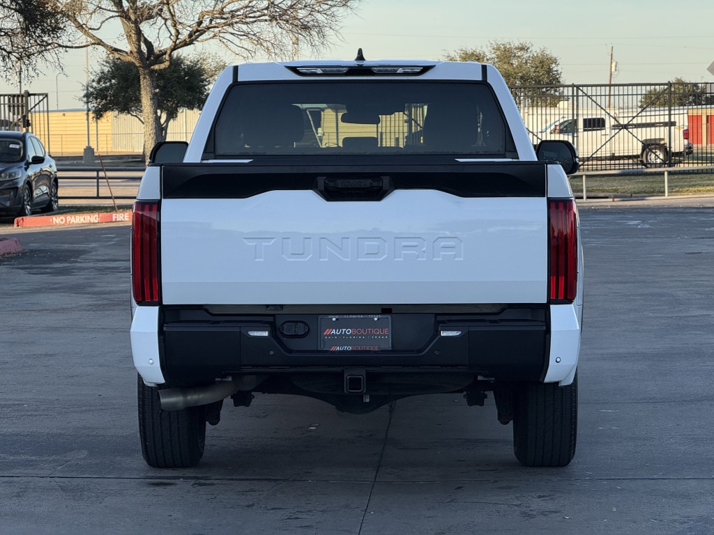 2022 Toyota Tundra Image 9