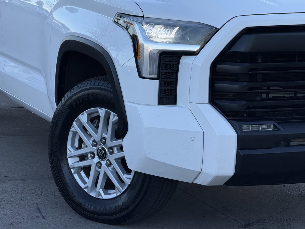 2022 Toyota Tundra Image 13