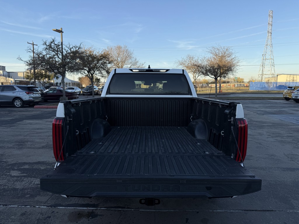 2022 Toyota Tundra Image 36