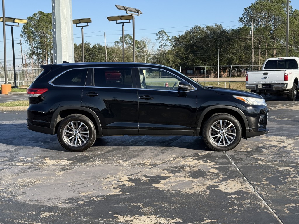 2019 Toyota Highlander Image 11