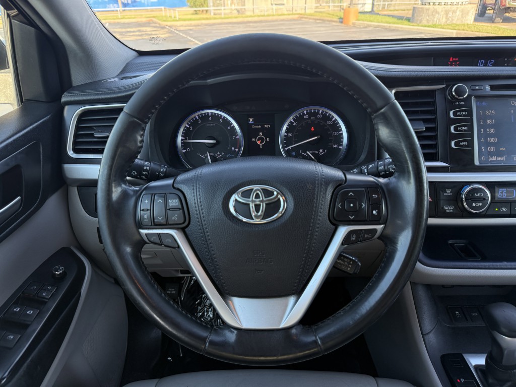 2019 Toyota Highlander Image 16