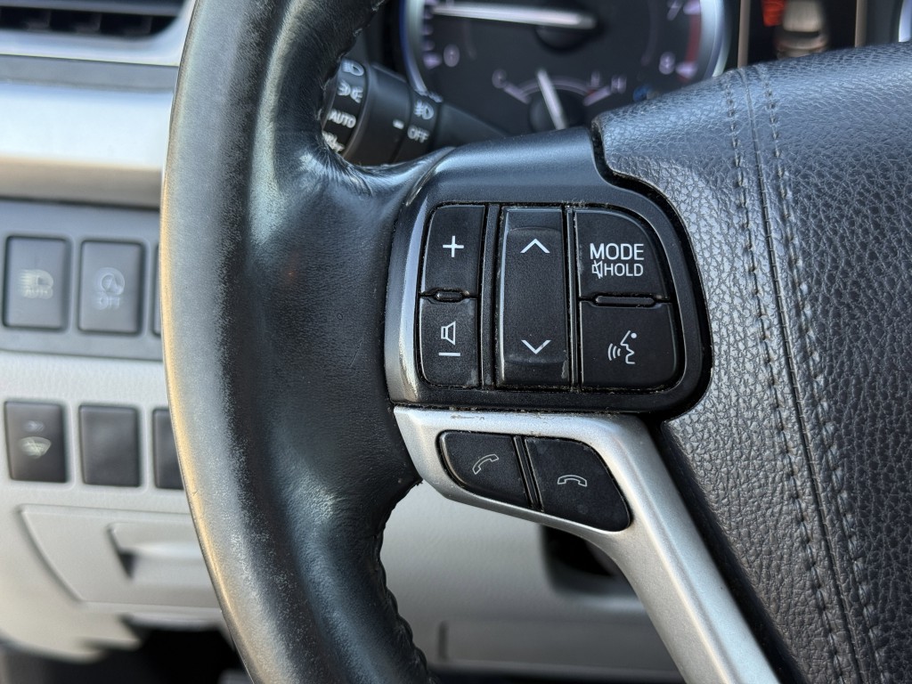 2019 Toyota Highlander Image 17