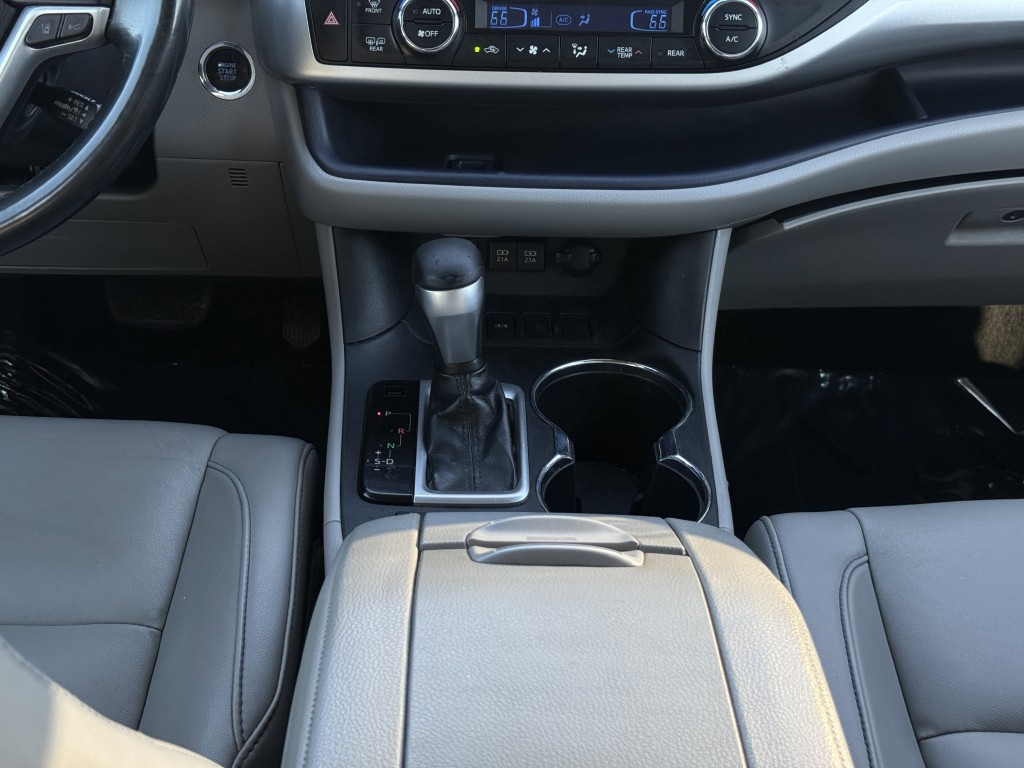 2019 Toyota Highlander Image 23