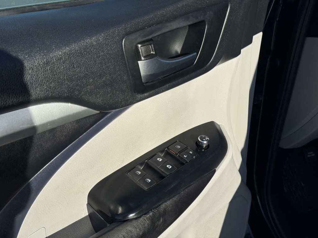 2019 Toyota Highlander Image 24