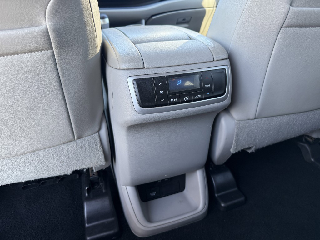 2019 Toyota Highlander Image 32