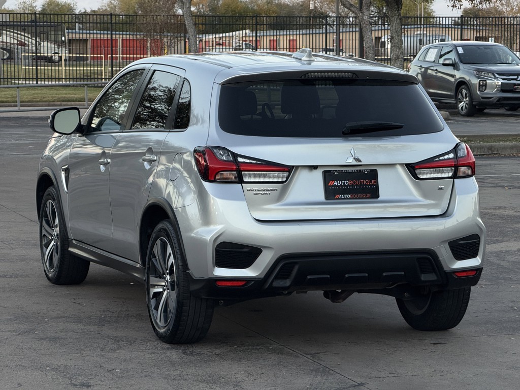 2024 Mitsubishi Outlander Image 10
