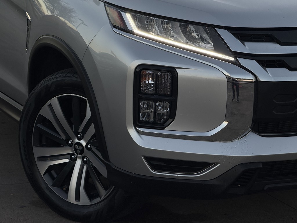 2024 Mitsubishi Outlander Image 12