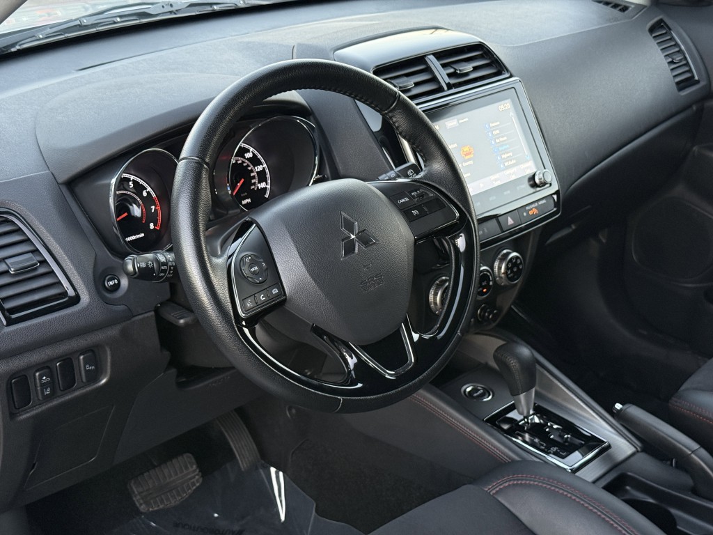 2024 Mitsubishi Outlander Image 14