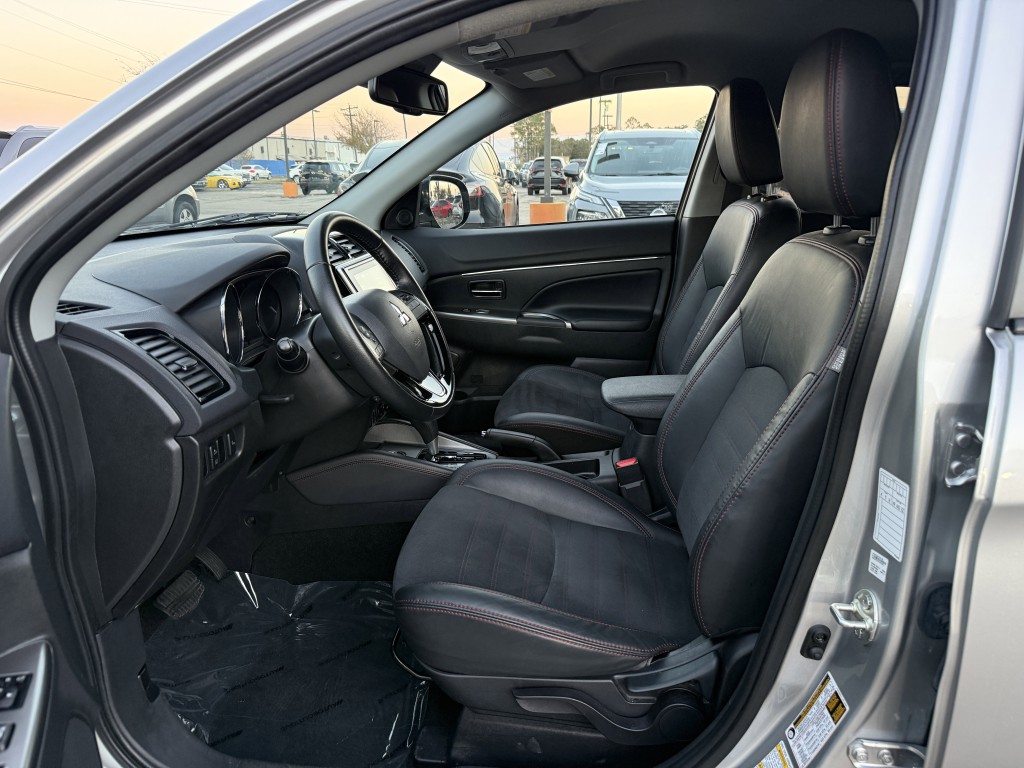 2024 Mitsubishi Outlander Image 27