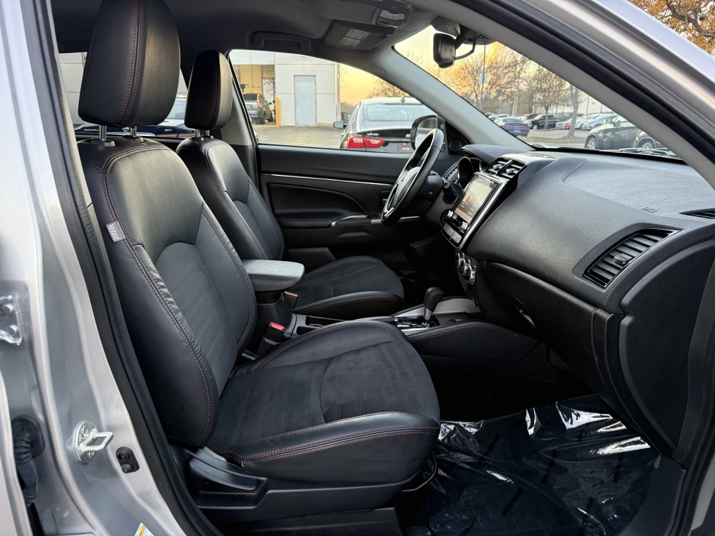 2024 Mitsubishi Outlander Image 28