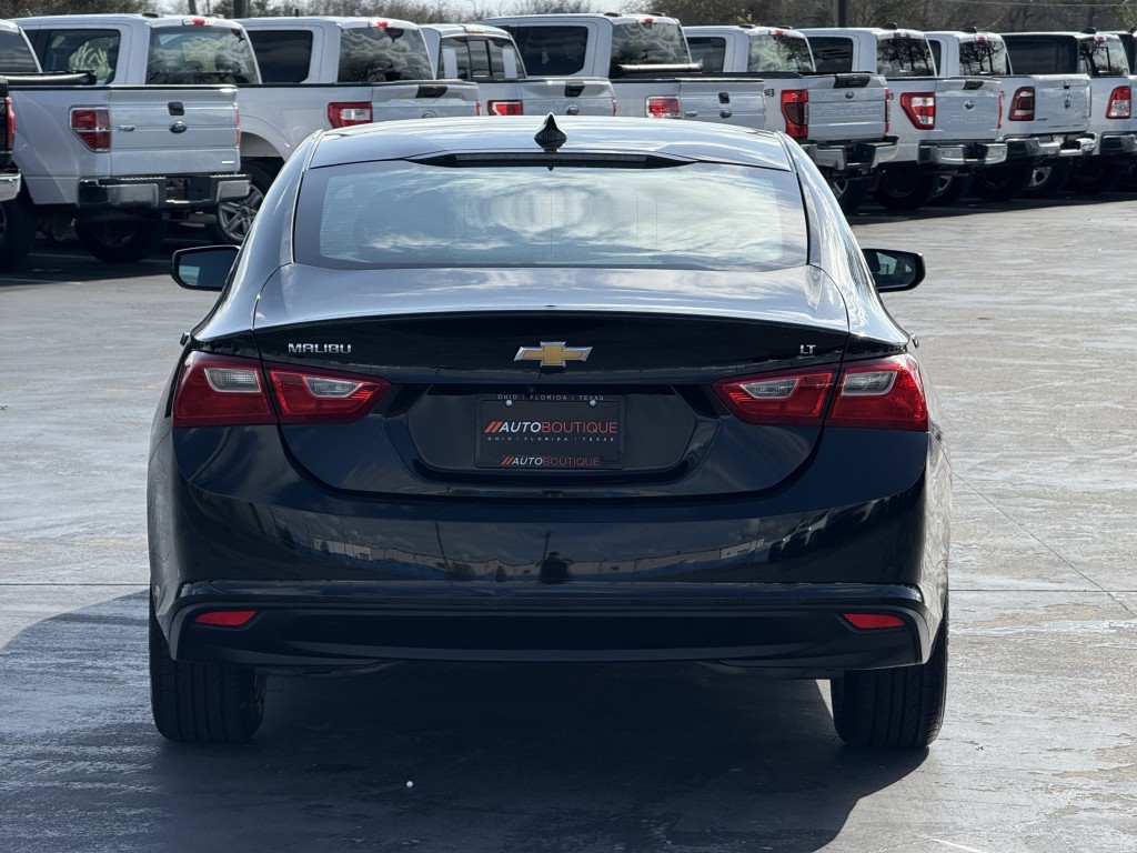 2023 Chevrolet Malibu Image 8