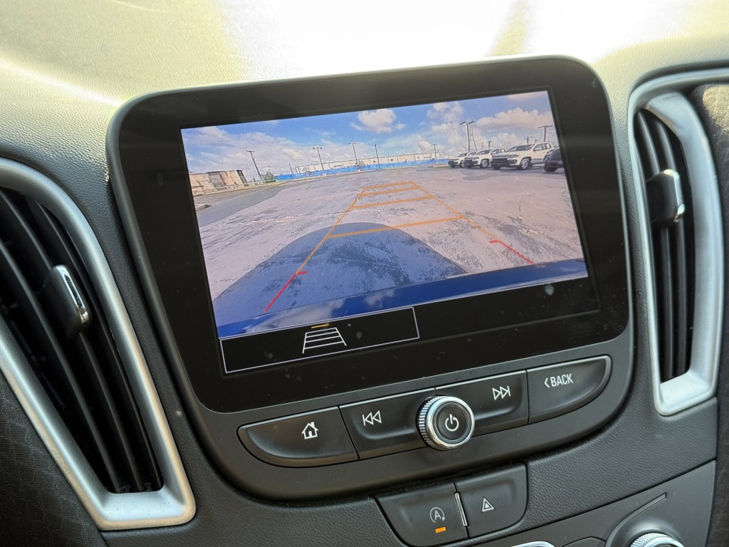 2023 Chevrolet Malibu Image 21