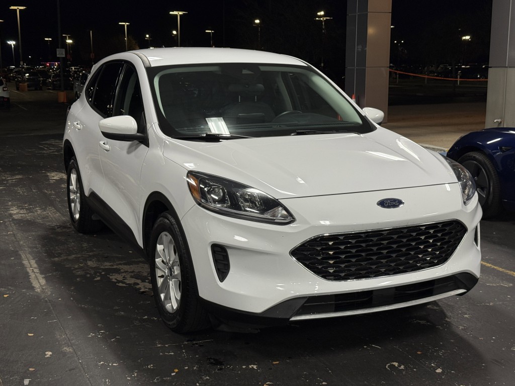 2021 Ford Escape Image 3