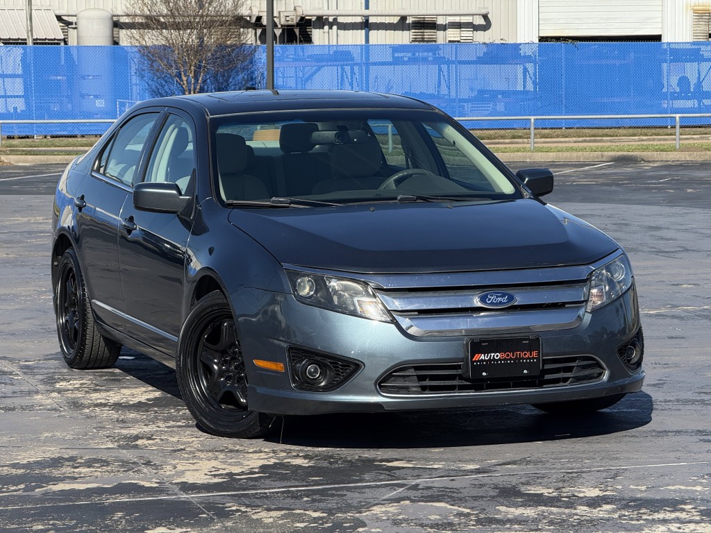 2011 Ford Fusion Image 3
