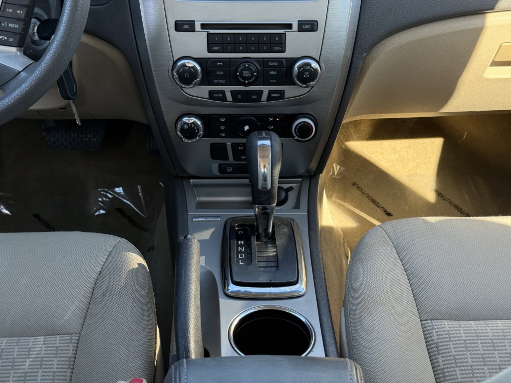 2011 Ford Fusion Image 21