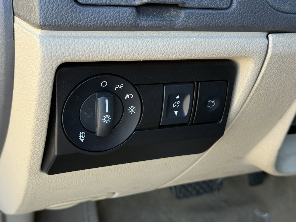 2011 Ford Fusion Image 23