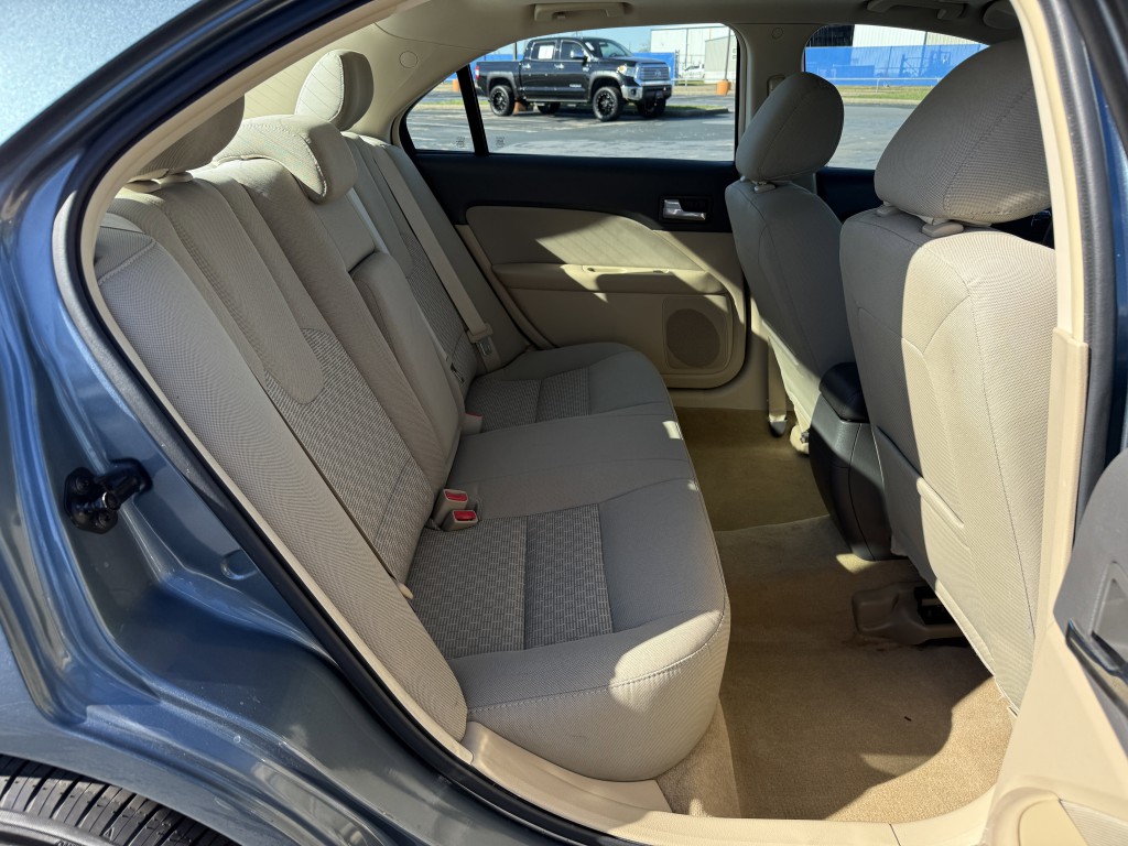2011 Ford Fusion Image 28