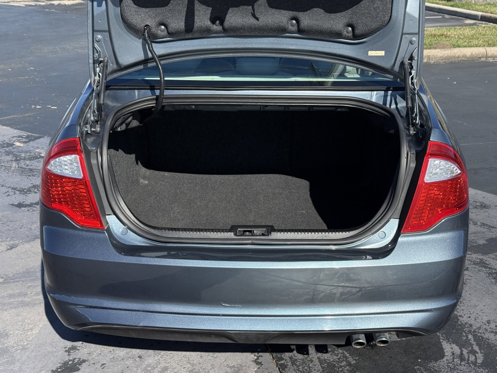 2011 Ford Fusion Image 30