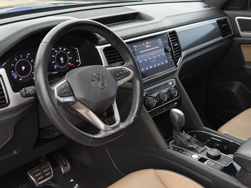 2022 Volkswagen Atlas Cross Sport Image 14