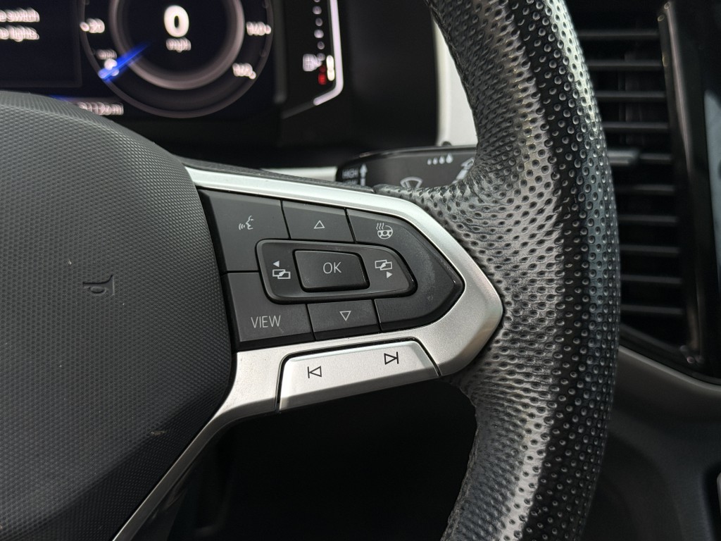 2022 Volkswagen Atlas Cross Sport Image 19