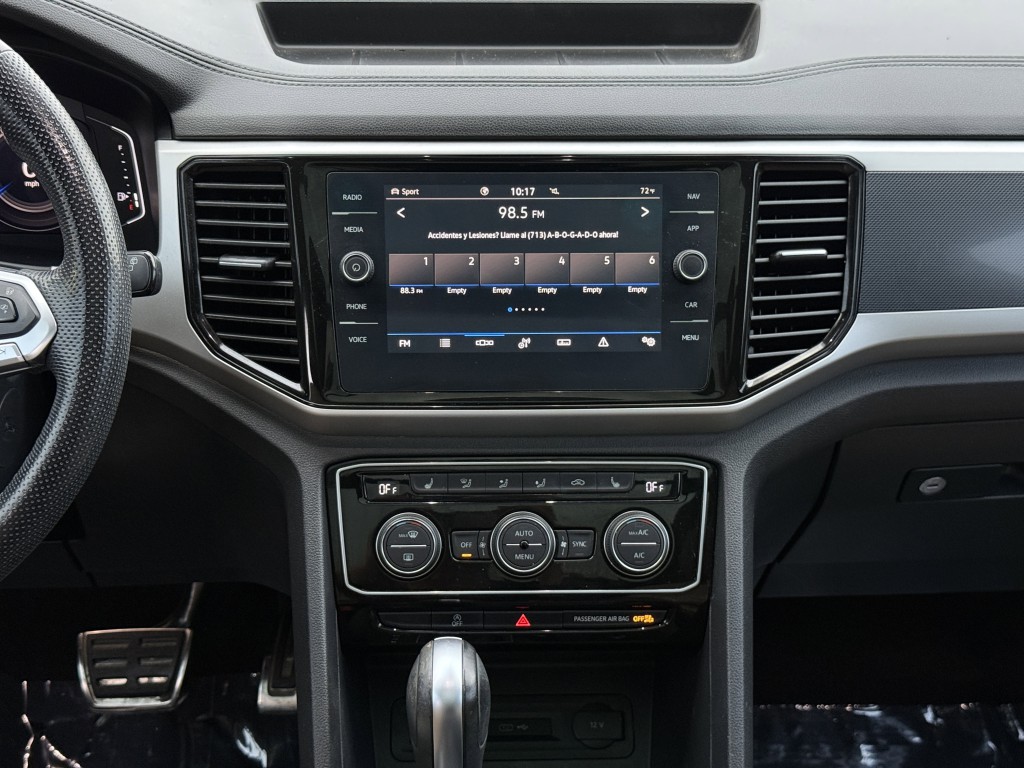 2022 Volkswagen Atlas Cross Sport Image 21