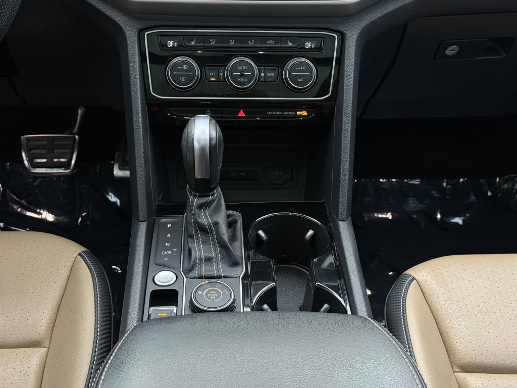 2022 Volkswagen Atlas Cross Sport Image 24